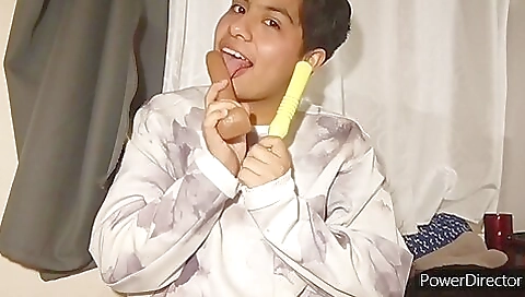 Amateur porn video with a brunette and a big black dildo